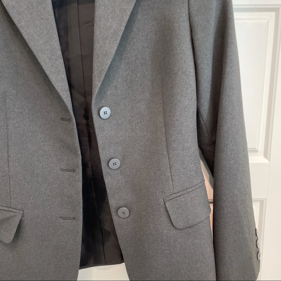 UNITED COLORS OF BENETTON MADE IN ITALY BLAZER SUIT/ PANT SET *EASY IRONING* - Picture 3 of 14